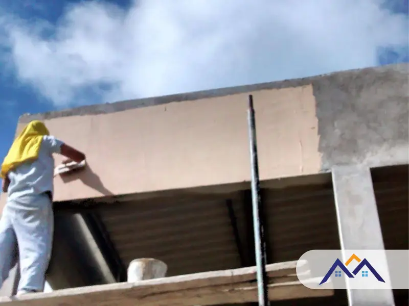 Sellado de filtraciones en fachada residencial en Engativá, Bogotá